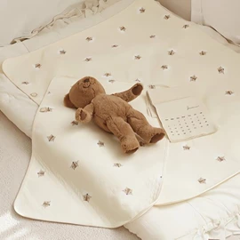 韓國Baby&I 高級純棉透氣防水墊-M碼 松鼠