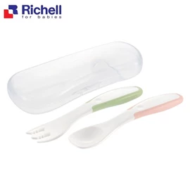 日本Richell TLI 嬰兒餵食匙叉套裝連收納盒